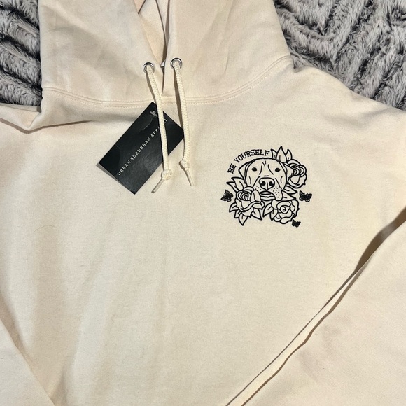 Urban Suburban Apparel “Bee Yourself” hoodie - Picture 4 of 4